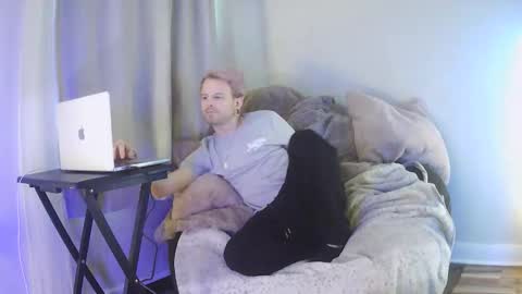 Snapshot of chubschadwell chatting on November 2025 01:24:02 PM ChubsChadwell online show from November 2025 01:24:02 PM