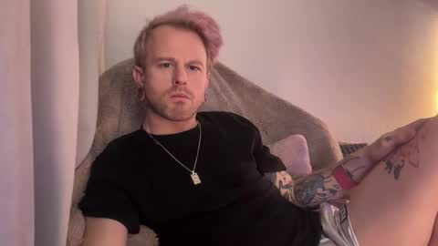 Snapshot of chubschadwell chatting on November 2025 02:42:01 PM ChubsChadwell online show from November 2025 02:42:01 PM