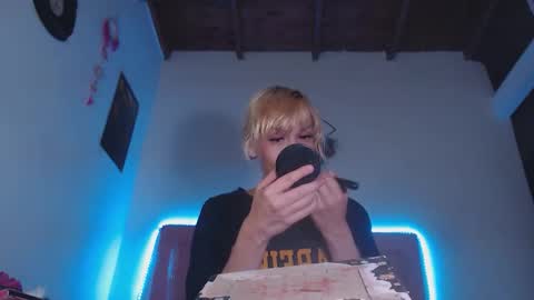 cicimom online show from January 2026 05:10:02 AM