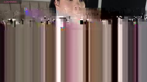 Mia online show from April 2026 04:49:02 AM