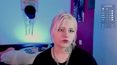 Snapshot of cigaretteduringsex chatting on October 2025 09:23:01 AM Helen and Teya online show from October 2025 09:23:01 AM
