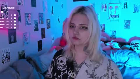 Helen and Teya online show from November 2025 01:22:01 PM