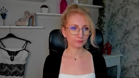 Cinderella online show from March 2026 06:29:01 AM