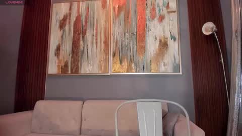 Cintia online show from September 2025 12:09:02 PM