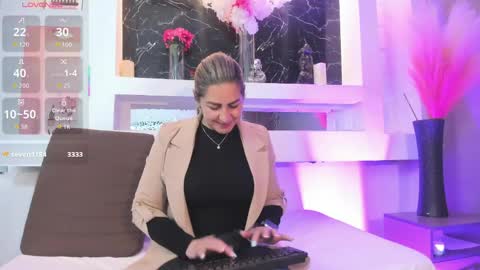 Snapshot of cinthya_mjs chatting on June 2026 12:11:01 PM Cinthya online show from June 2026 12:11:01 PM
