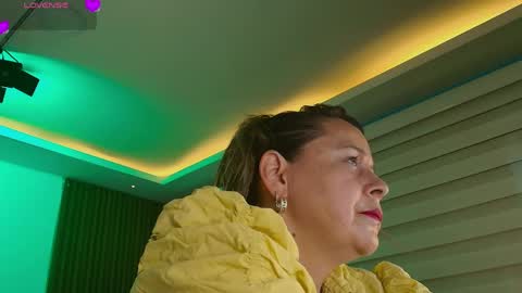 Snapshot of cinthya_roberts chatting on May 2026 07:20:01 PM Cinthya online show from May 2026 07:20:01 PM
