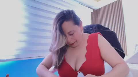 Snapshot of cinthya_roberts chatting on June 2026 07:22:02 PM Cinthya online show from June 2026 07:22:02 PM