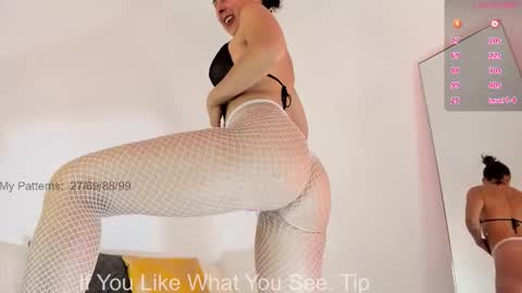 Snapshot of circejuno1 chatting on October 2025 12:22:02 AM Carol online show from October 2025 12:22:02 AM