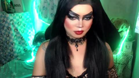 Snapshot of cj_parker69 chatting on July 2026 07:05:02 AM QUEEN CESS online show from July 2026 07:05:02 AM