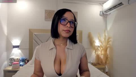 Claire 3 online show from January 2026 04:07:02 AM