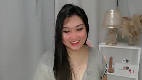 Snapshot of claire_wntr chatting on May 2026 03:48:01 AM CLAIRE online show from May 2026 03:48:01 AM