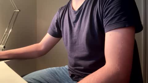 clamshive7 online show from November 2025 07:25:02 PM