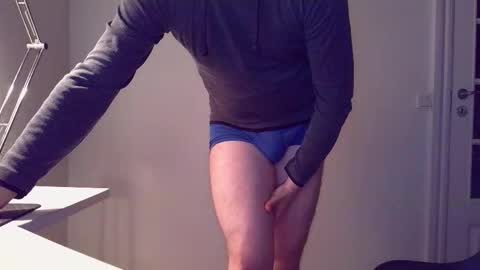 clamshive7 online show from November 2025 07:05:02 PM