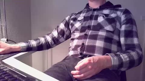 Snapshot of clamshive7 chatting on February 2026 12:33:01 PM clamshive7 online show from February 2026 12:33:01 PM