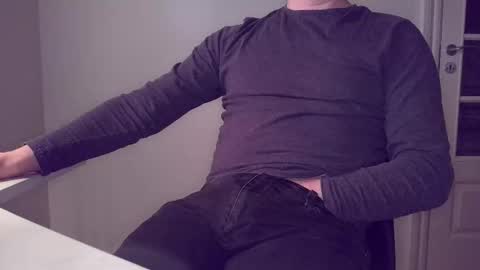 Snapshot of clamshive7 chatting on February 2026 12:11:01 AM clamshive7 online show from February 2026 12:11:01 AM