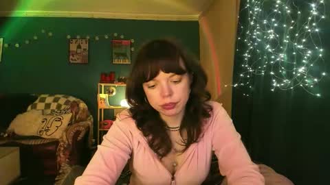 Snapshot of clancyosbourne chatting on February 2026 07:01:02 PM Clancy online show from February 2026 07:01:02 PM