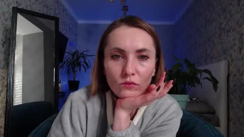 Clara online show from October 2025 06:20:01 PM
