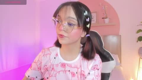 Snapshot of clara_lu chatting on June 2026 04:54:02 AM C L A R A online show from June 2026 04:54:02 AM