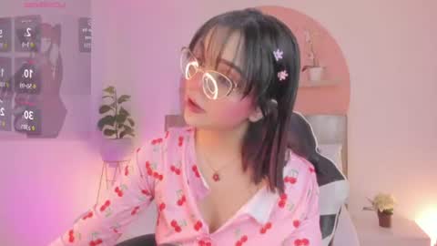 Snapshot of clara_lu chatting on July 2026 02:47:01 AM C L A R A online show from July 2026 02:47:01 AM