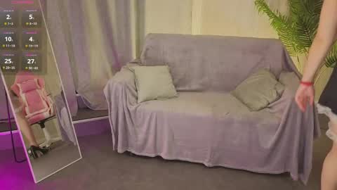 Snapshot of clara_neumann chatting on April 2026 03:47:01 AM CANDYY3 online show from April 2026 03:47:01 AM