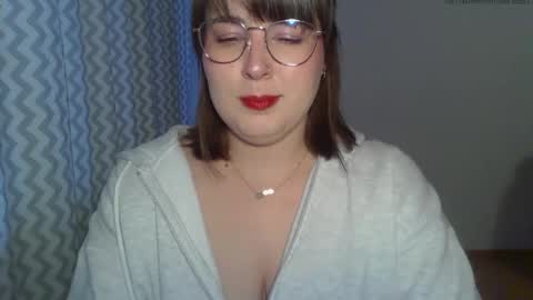 Snapshot of claralovely chatting on April 2026 05:25:01 PM Clara online show from April 2026 05:25:01 PM