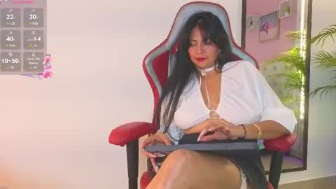 Snapshot of clariss_brown chatting on June 2026 07:59:01 PM clariss_brown online show from June 2026 07:59:01 PM