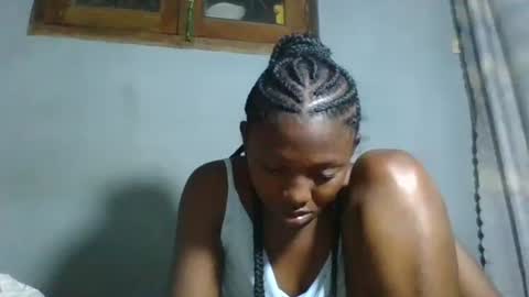 clarisse98 online show from November 2025 09:28:01 PM