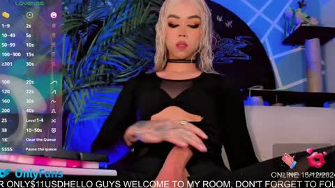 Snapshot of claudia_cooper chatting on December 2024 10:37:01 PM online show from December 2024 10:37:01 PM