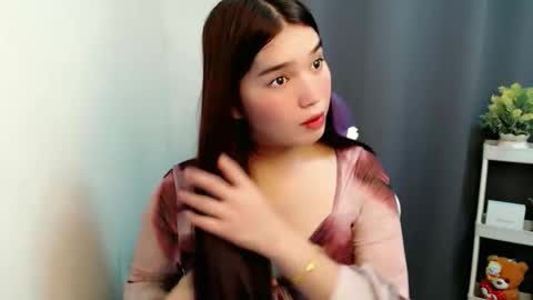 Snapshot of claudia_slut chatting on October 2025 05:50:02 AM Claudia online show from October 2025 05:50:02 AM
