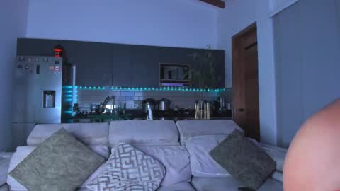 claytonburgues online show from February 2026 02:05:01 AM