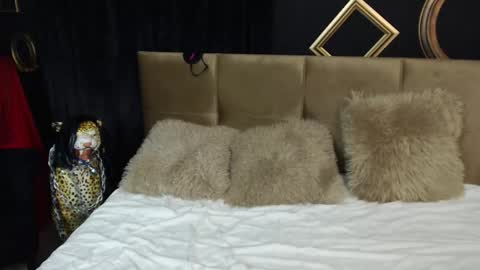 Cleo online show from October 2025 09:19:02 PM