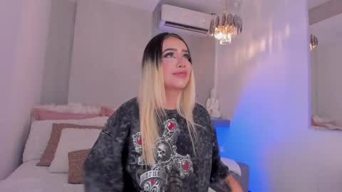 . Cleo Jhonson . online show from April 2026 03:35:01 AM