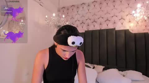 Cleopatra online show from February 2025 06:24:01 PM