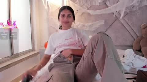 Cleopatra online show from October 2025 07:11:02 PM