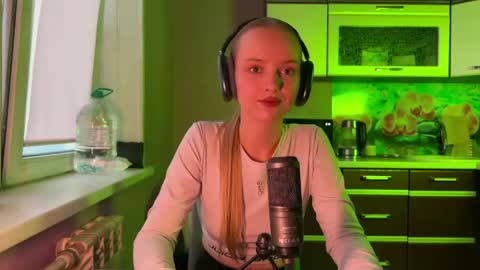 cleotildeamsinger online show from May 2026 11:21:02 PM