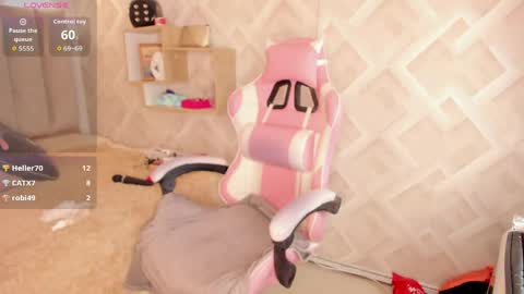 Snapshot of clhoe_johnson_ chatting on May 2026 02:45:01 PM clhoe_johnson_ online show from May 2026 02:45:01 PM