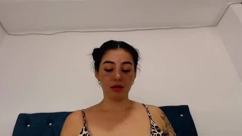 clhoe_s69 online show from October 2025 03:48:01 AM