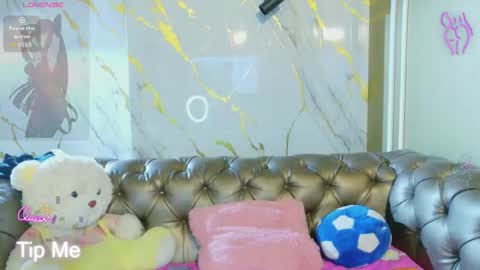 Cloe online show from February 2026 06:22:01 AM