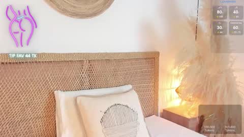 cloe_25 online show from October 2025 02:37:02 AM