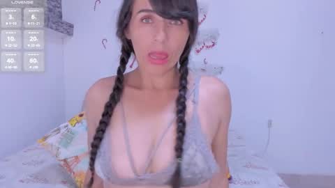 Snapshot of cloe_brown1 chatting on January 2026 07:06:02 PM cloe_brown1 online show from January 2026 07:06:02 PM