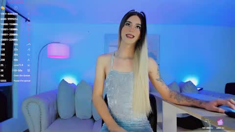 CLOE REMINTON online show from January 2025 08:18:02 AM