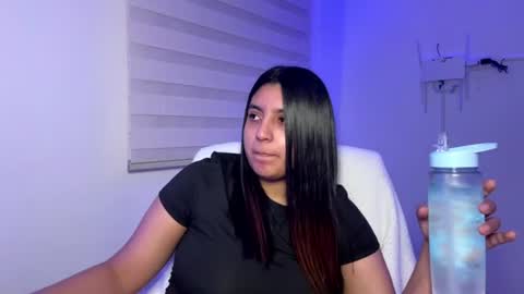 Snapshot of cloe_small08 chatting on June 2026 06:29:02 AM cloe small online show from June 2026 06:29:02 AM