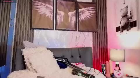 Snapshot of cloee_cameron chatting on June 2026 03:04:02 AM cloee_cameron online show from June 2026 03:04:02 AM