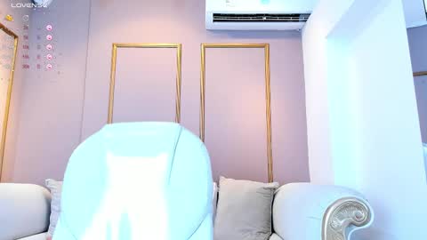 Cloe online show from March 2025 03:27:01 PM