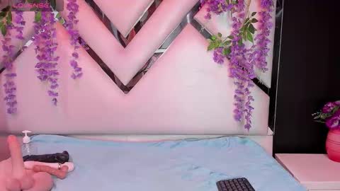 Snapshot of cloemorenti_ chatting on June 2026 06:52:01 PM CloeMorenti online show from June 2026 06:52:01 PM