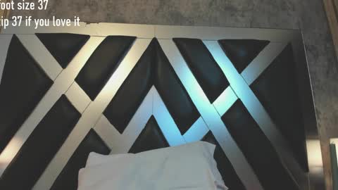 lady cloe person online show from April 2026 11:57:02 PM