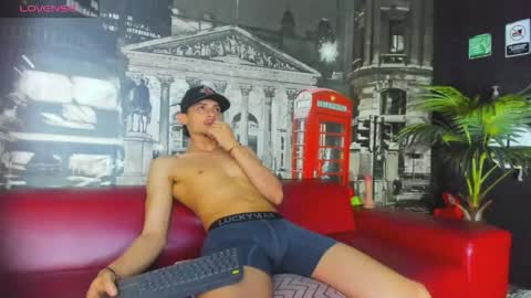 Snapshot of cloerodriguez chatting on May 2026 09:17:02 AM ---Cloe--- online show from May 2026 09:17:02 AM