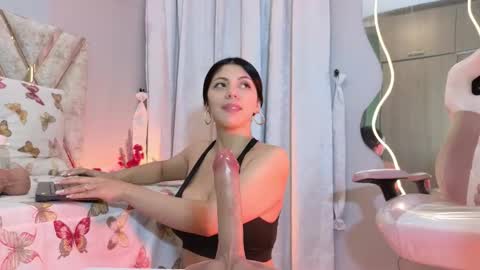 CLOE online show from December 2025 09:36:02 AM