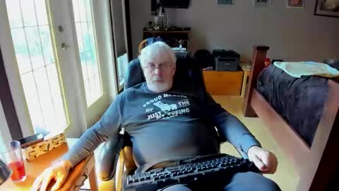 Snapshot of cloudalert62 chatting on March 2026 04:01:01 PM cloudalert62 online show from March 2026 04:01:01 PM
