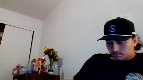 Snapshot of cloudyydayzz chatting on February 2026 11:00:01 PM tallhungandcloudy online show from February 2026 11:00:01 PM